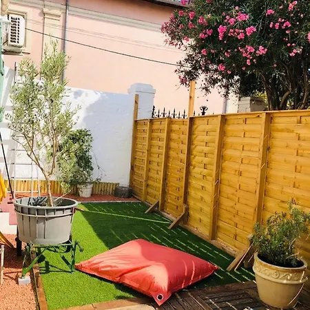 Casa Dahlia - Equipe Avec Terrasse, 50m Du Port 아파트