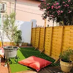 Casa Dahlia - Equipe Avec Grande Terrasse Apartman