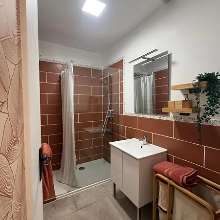 Casa Dahlia - Equipe Avec Terrasse, 50m Du Port * Марсейан
